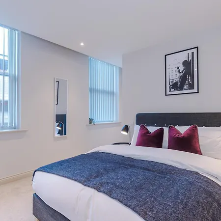 דירה Luxury In Sleeps 6 By Purestay לידס