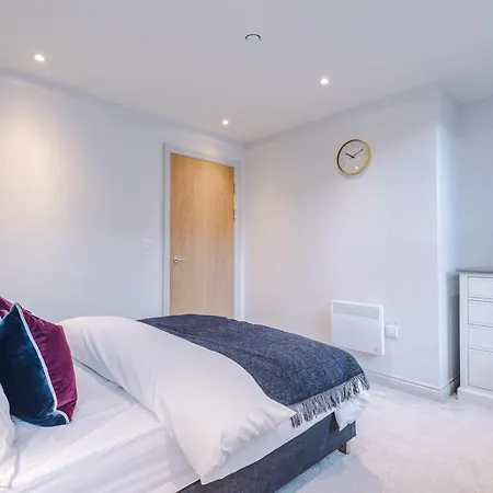 דירה Luxury In Sleeps 6 By Purestay