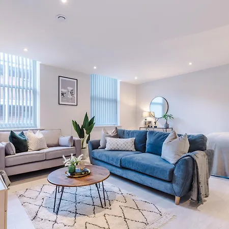 Designer In Sleeps 6 *