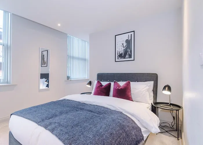 Luxury In Sleeps 6 By Purestay *