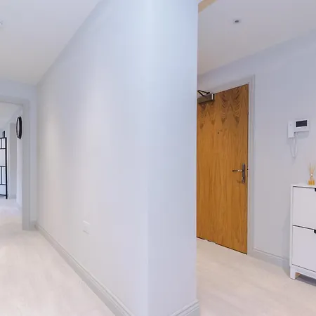 Luxury In Sleeps 6 By Purestay 利兹