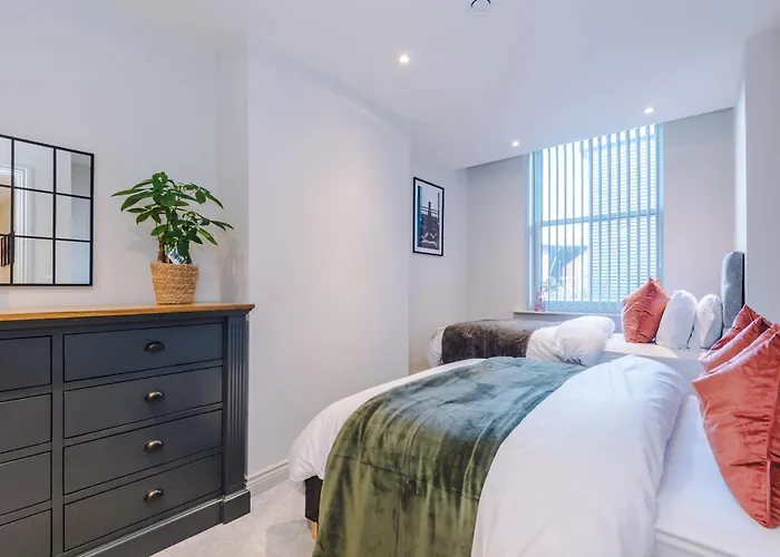 Luxury In Sleeps 6 By Purestay *