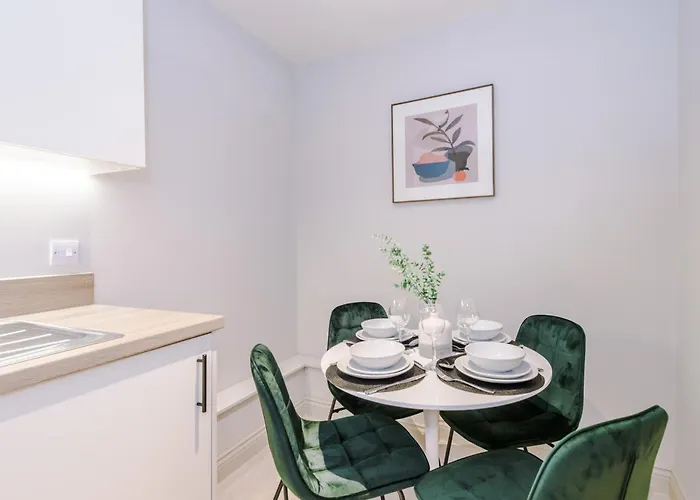 Luxury In Sleeps 6 By Purestay