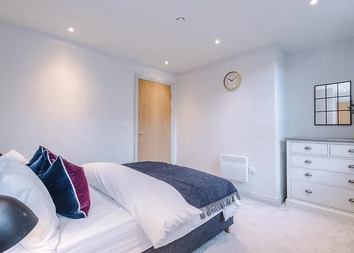 Lägenhet Luxury In Sleeps 6 By Purestay